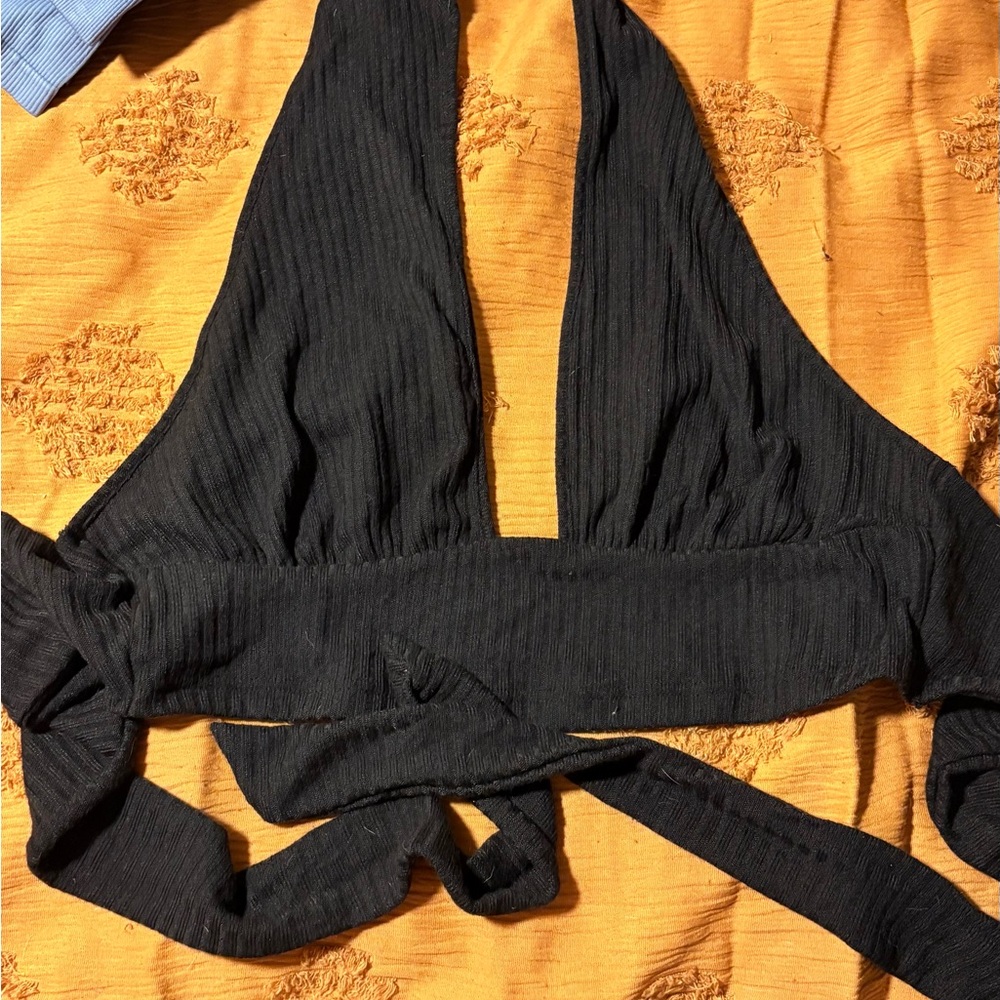 Black Ribbed Halter Top - Picture 2 of 2